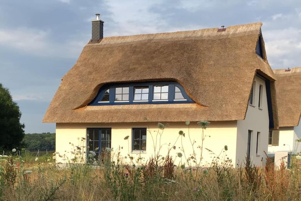 Stilvolles Reetdachhaus Coastline An Der Ostsee Gross Schwansee Exterior photo